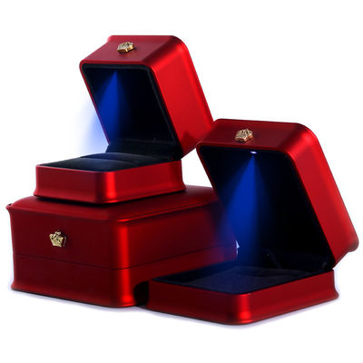 Купить Ювелирный пакет Hanhong Custom Luxury Crown LED Box для браслетов Ожерелья и кольца online manufacture