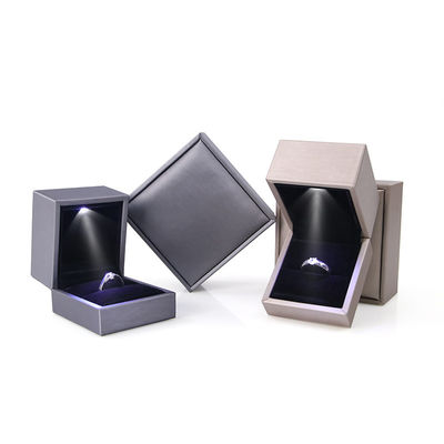 Ювелирный пакет для Hanhong Custom Logo Luxury faux leather silver LED box Свяжитесь с нами