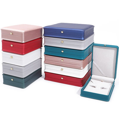 Четырёхугольник Ручная изготовление Hanhong Custom Logo Box Корона дизайн Роскошный PU Кожаная коробка Ожерелье Кольцо Коробка Ювелирные изделия