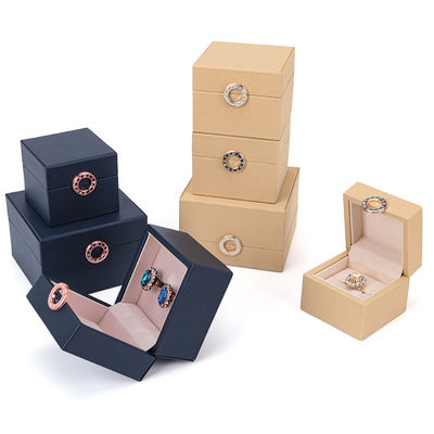 Купить Голубая четырехлистная клевер Luxury PU Leather Jewelry Box с пользовательским логотипом и горячей штампочкой online manufacture