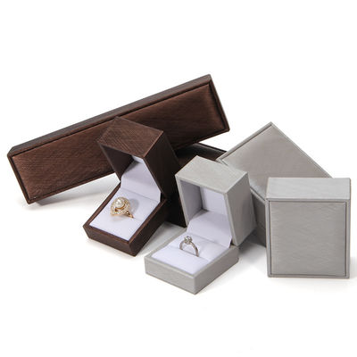 Custom Logo Printed Ring Box Hanhong 2022 Black Lining PU Leather Jewelry Package Set (Сет ювелирных изделий из кожи с черной подкладкой)