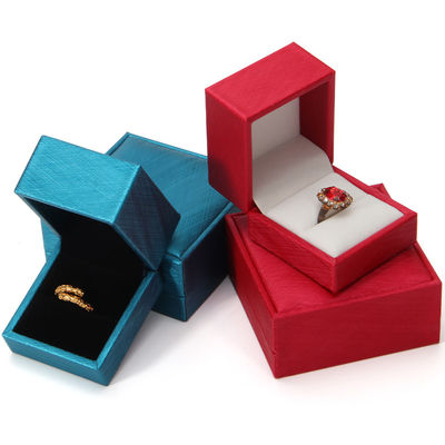 Custom Logo Printed Ring Box Hanhong 2022 Black Lining PU Leather Jewelry Package Set (Сет ювелирных изделий из кожи с черной подкладкой)