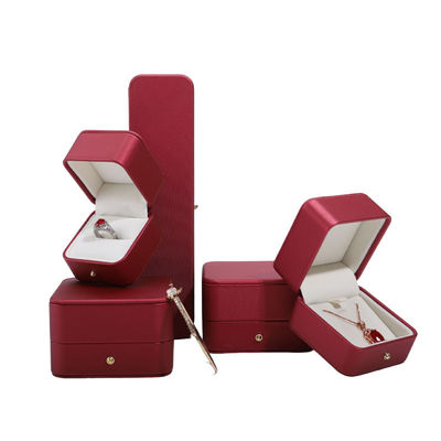 Hanhong Custom Red PU Leather Jewelry Packaging Box for Wedding Necklace Earrings Ring (Ханхунг) - специальная красная PU кожаная ювелирная коробка для брачных ожерельев и сережек