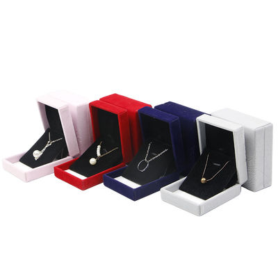 Вельветный материал Hanhong Custom Embossed Red Jewelry Box для ожерелья и кольца 6*6*4,6 см