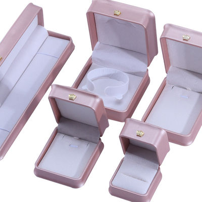 Luxury Gold Crown Design PU Leather Jewelry Package Box for Bracelet Necklace Ring (Люксовый золотой дизайн кожевенного ювелирного изделия)