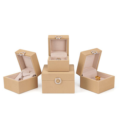 Custom Hot Stamping Logo Four-Leaf Clover PU Leather Jewelry Box для кольцов индивидуального размера