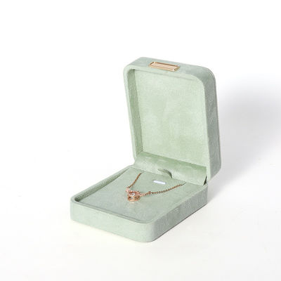 Восьмиугольная шкатулка для драгоценностей из светло-зеленого бархата, настраиваемая откидная шкатулка для драгоценностей с золотой нашивкой