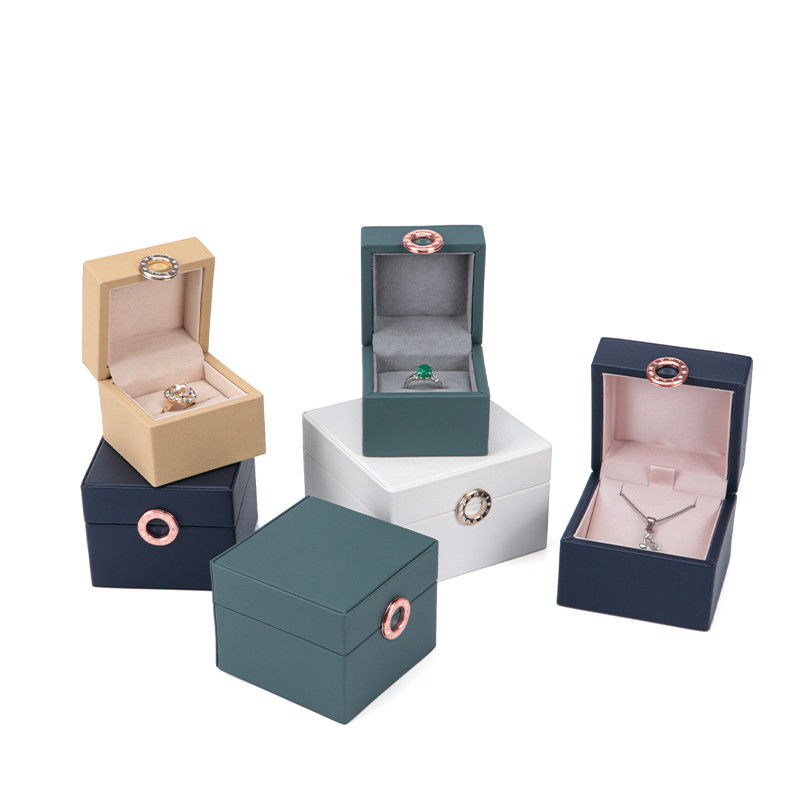 Ювелирный пакет Hanhong Four-Leaf Clover Luxury PU Leather Ring Box с индивидуальным логотипом
